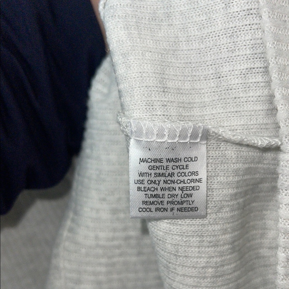 Gray Asymmetrical Buttoned Sweatshirt - Picture 5 of 8